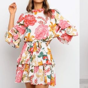 Petal and pup floral print dress size small